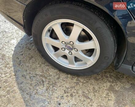 Черный Вольво В50, объемом двигателя 1.6 л и пробегом 255 тыс. км за 7100 $, фото 5 на Automoto.ua
