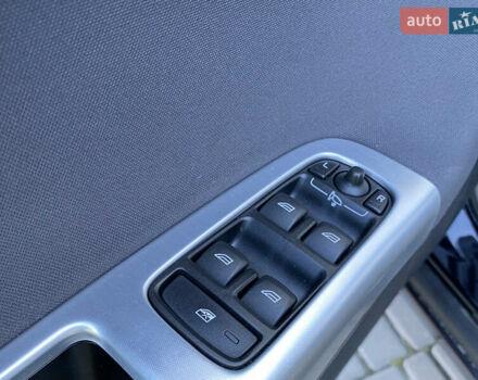 Чорний Вольво V50, об'ємом двигуна 2 л та пробігом 279 тис. км за 9400 $, фото 43 на Automoto.ua