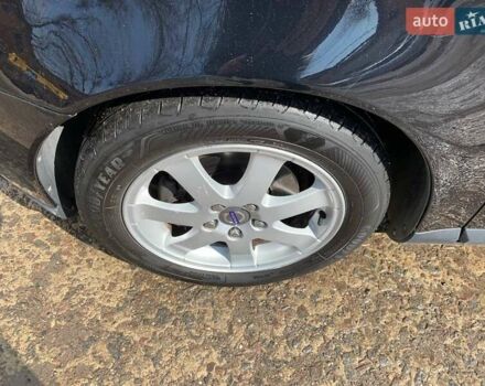 Черный Вольво В50, объемом двигателя 1.6 л и пробегом 262 тыс. км за 7300 $, фото 2 на Automoto.ua