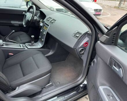 Черный Вольво В50, объемом двигателя 1.6 л и пробегом 266 тыс. км за 8900 $, фото 19 на Automoto.ua