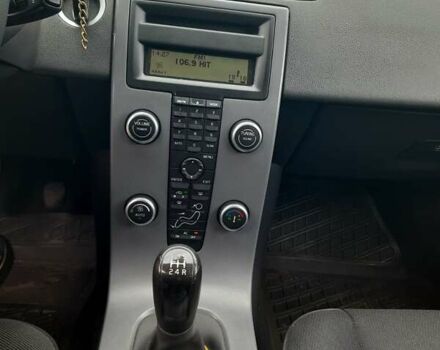 Черный Вольво В50, объемом двигателя 1.6 л и пробегом 302 тыс. км за 5999 $, фото 12 на Automoto.ua