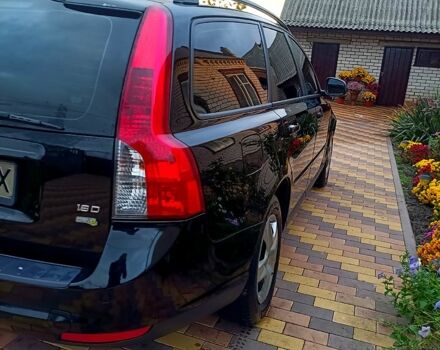 Черный Вольво В50, объемом двигателя 1.6 л и пробегом 278 тыс. км за 7600 $, фото 6 на Automoto.ua