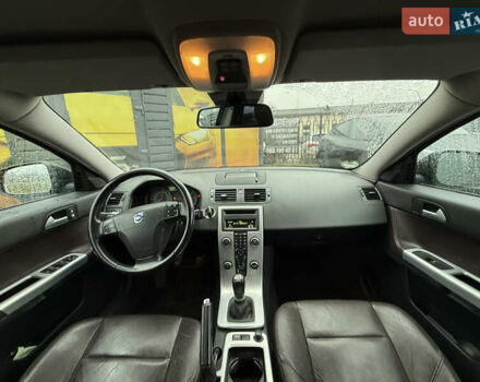 Черный Вольво В50, объемом двигателя 1.6 л и пробегом 263 тыс. км за 6999 $, фото 2 на Automoto.ua