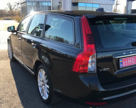 Черный Вольво В50, объемом двигателя 2 л и пробегом 269 тыс. км за 10350 $, фото 2 на Automoto.ua