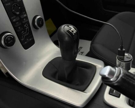 Чорний Вольво V50, об'ємом двигуна 1.6 л та пробігом 270 тис. км за 7000 $, фото 12 на Automoto.ua