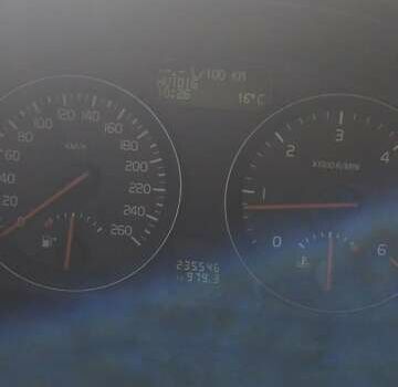 Черный Вольво В50, объемом двигателя 1.6 л и пробегом 235 тыс. км за 7800 $, фото 18 на Automoto.ua