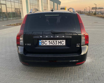 Черный Вольво В50, объемом двигателя 1.6 л и пробегом 320 тыс. км за 7200 $, фото 4 на Automoto.ua