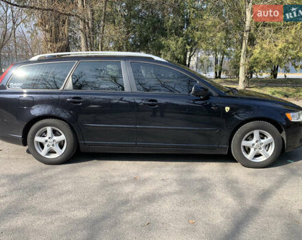 Черный Вольво В50, объемом двигателя 1.56 л и пробегом 270 тыс. км за 8100 $, фото 6 на Automoto.ua
