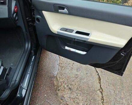 Черный Вольво В50, объемом двигателя 1.6 л и пробегом 246 тыс. км за 7500 $, фото 15 на Automoto.ua