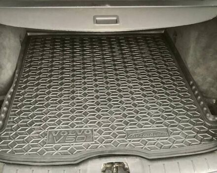 Черный Вольво В50, объемом двигателя 1.56 л и пробегом 257 тыс. км за 7700 $, фото 17 на Automoto.ua