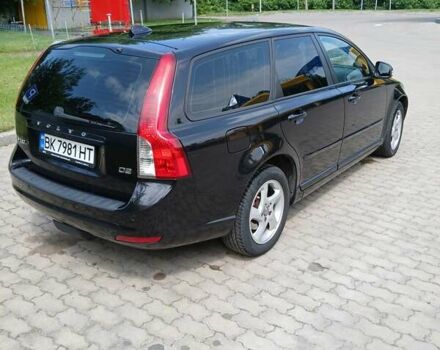 Чорний Вольво V50, об'ємом двигуна 1.6 л та пробігом 302 тис. км за 7200 $, фото 2 на Automoto.ua