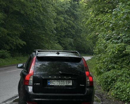 Черный Вольво В50, объемом двигателя 2 л и пробегом 316 тыс. км за 7700 $, фото 2 на Automoto.ua