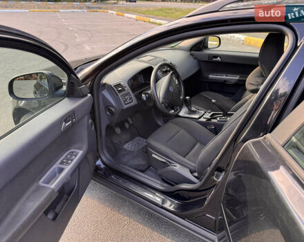 Черный Вольво В50, объемом двигателя 1.56 л и пробегом 250 тыс. км за 6500 $, фото 9 на Automoto.ua