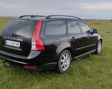 Черный Вольво В50, объемом двигателя 1.6 л и пробегом 245 тыс. км за 6600 $, фото 3 на Automoto.ua