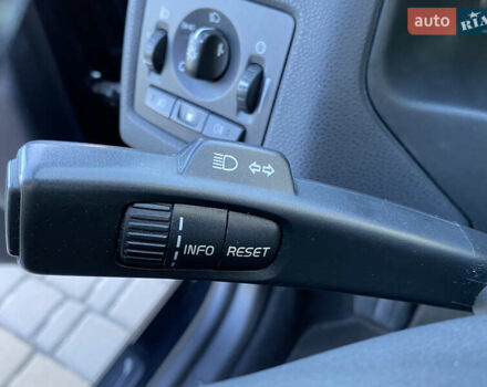 Черный Вольво В50, объемом двигателя 2 л и пробегом 279 тыс. км за 9400 $, фото 44 на Automoto.ua