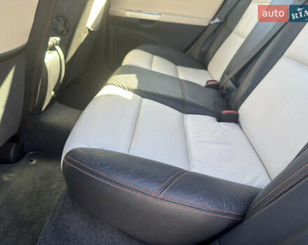 Вольво В50 2010 в Киеве на Automoto.ua Черный Вольво В50, объемом двигателя 1.6 л и пробегом 248 тыс. км за 9200 $, фото 21 на Automoto.ua