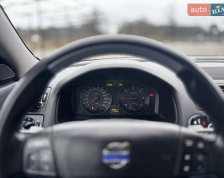 Черный Вольво В50, объемом двигателя 1.6 л и пробегом 264 тыс. км за 7600 $, фото 4 на Automoto.ua