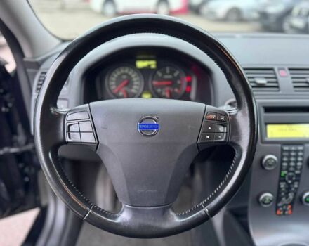 Черный Вольво В50, объемом двигателя 1.6 л и пробегом 266 тыс. км за 8900 $, фото 2 на Automoto.ua