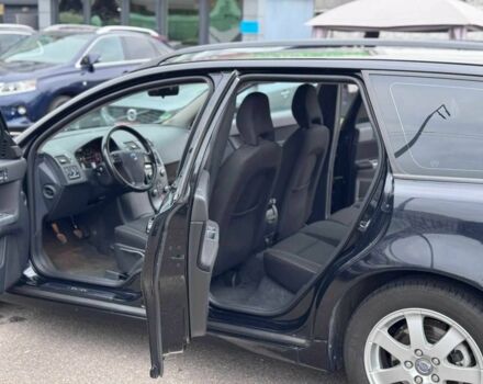 Черный Вольво В50, объемом двигателя 1.6 л и пробегом 266 тыс. км за 8900 $, фото 15 на Automoto.ua