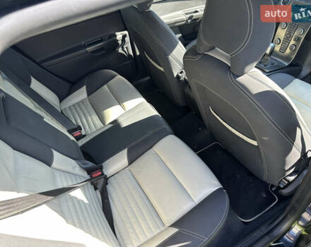 Чорний Вольво V50, об'ємом двигуна 1.98 л та пробігом 265 тис. км за 8000 $, фото 22 на Automoto.ua