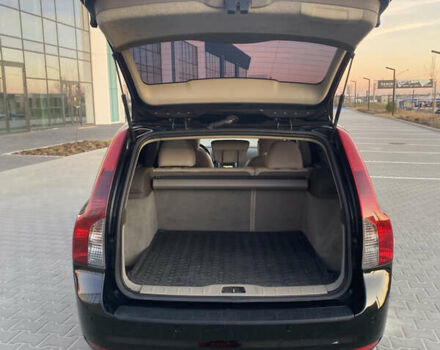 Черный Вольво В50, объемом двигателя 1.6 л и пробегом 320 тыс. км за 7200 $, фото 9 на Automoto.ua