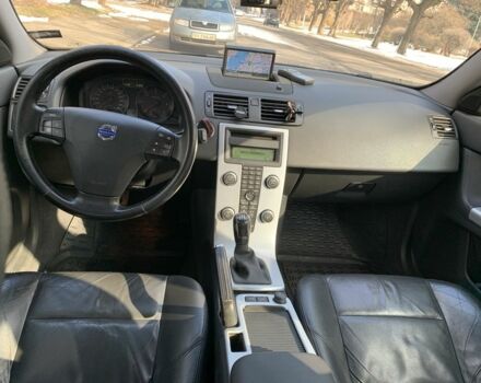 Черный Вольво В50, объемом двигателя 1.6 л и пробегом 285 тыс. км за 8100 $, фото 3 на Automoto.ua