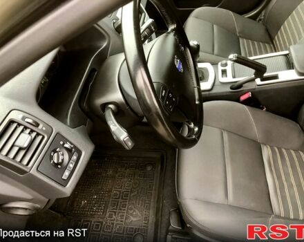 Черный Вольво В50, объемом двигателя 1.6 л и пробегом 257 тыс. км за 7700 $, фото 10 на Automoto.ua