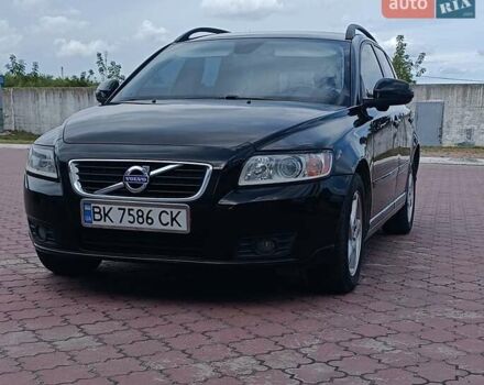 Черный Вольво В50, объемом двигателя 1.56 л и пробегом 250 тыс. км за 6999 $, фото 4 на Automoto.ua