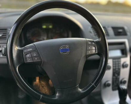 Черный Вольво В50, объемом двигателя 1.56 л и пробегом 146 тыс. км за 7800 $, фото 6 на Automoto.ua