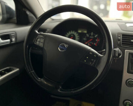 Вольво В50 2010 в Львове на Automoto.ua Черный Вольво В50, объемом двигателя 1.56 л и пробегом 270 тыс. км за 7000 $, фото 20 на Automoto.ua