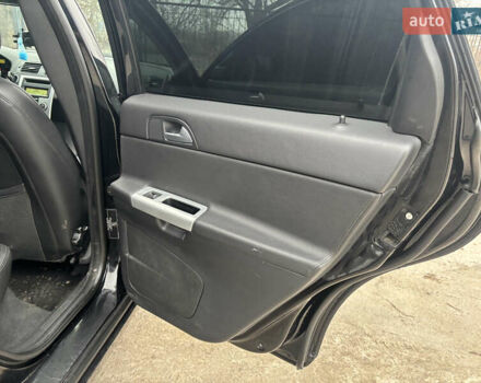 Вольво В50 2010 в Запорожье на Automoto.ua Черный Вольво В50, объемом двигателя 1.56 л и пробегом 269 тыс. км за 7000 $, фото 2 на Automoto.ua