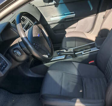 Черный Вольво В50, объемом двигателя 1.6 л и пробегом 250 тыс. км за 5800 $, фото 9 на Automoto.ua