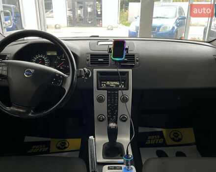 Вольво В50 2010 в Львове на Automoto.ua Черный Вольво В50, объемом двигателя 1.56 л и пробегом 270 тыс. км за 7000 $, фото 19 на Automoto.ua