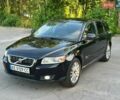 Черный Вольво В50, объемом двигателя 1.6 л и пробегом 390 тыс. км за 5300 $, фото 1 на Automoto.ua