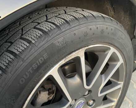 Черный Вольво В50, объемом двигателя 1.6 л и пробегом 320 тыс. км за 7200 $, фото 10 на Automoto.ua