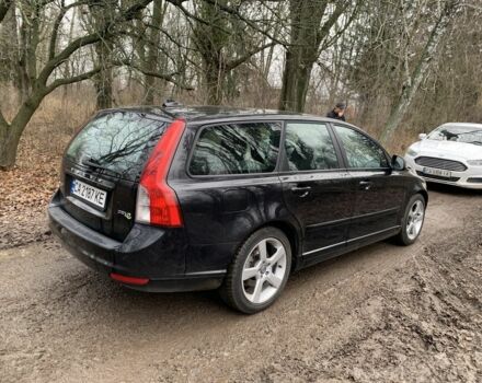 Черный Вольво В50, объемом двигателя 1.6 л и пробегом 270 тыс. км за 8500 $, фото 4 на Automoto.ua