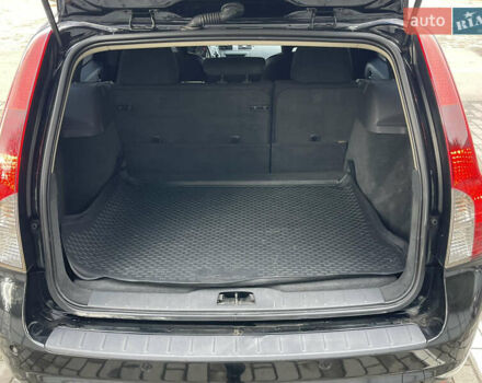 Черный Вольво В50, объемом двигателя 2 л и пробегом 279 тыс. км за 8750 $, фото 26 на Automoto.ua