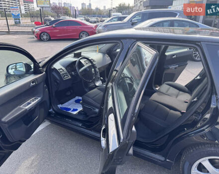 Черный Вольво В50, объемом двигателя 2 л и пробегом 210 тыс. км за 11000 $, фото 18 на Automoto.ua