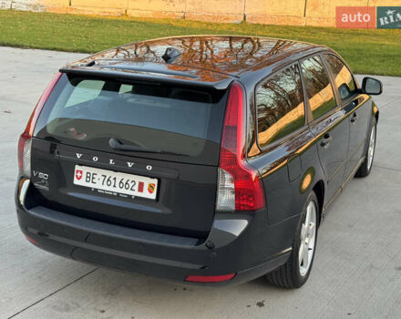 Черный Вольво В50, объемом двигателя 1.6 л и пробегом 235 тыс. км за 9350 $, фото 25 на Automoto.ua