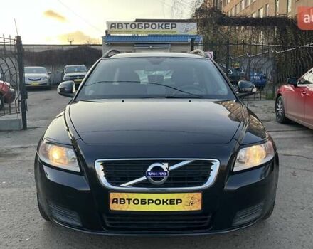 Черный Вольво В50, объемом двигателя 1.56 л и пробегом 243 тыс. км за 8200 $, фото 2 на Automoto.ua