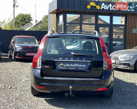 Черный Вольво В50, объемом двигателя 1.6 л и пробегом 197 тыс. км за 8200 $, фото 64 на Automoto.ua