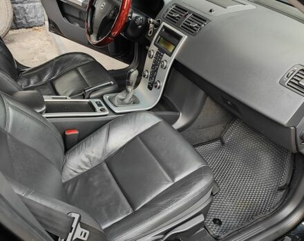 Черный Вольво В50, объемом двигателя 1.6 л и пробегом 208 тыс. км за 7400 $, фото 8 на Automoto.ua