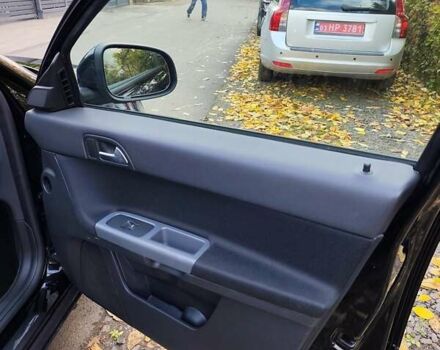 Черный Вольво В50, объемом двигателя 1.6 л и пробегом 236 тыс. км за 8400 $, фото 57 на Automoto.ua