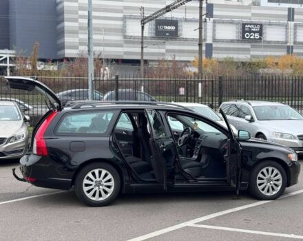 Черный Вольво В50, объемом двигателя 1.6 л и пробегом 213 тыс. км за 8900 $, фото 12 на Automoto.ua