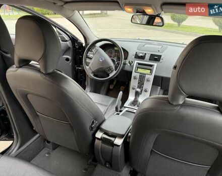 Черный Вольво В50, объемом двигателя 1.6 л и пробегом 226 тыс. км за 8290 $, фото 58 на Automoto.ua