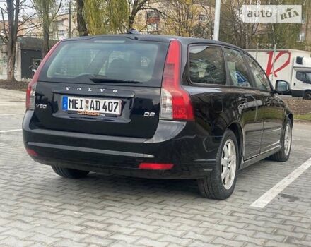 Черный Вольво В50, объемом двигателя 1.6 л и пробегом 180 тыс. км за 8700 $, фото 8 на Automoto.ua