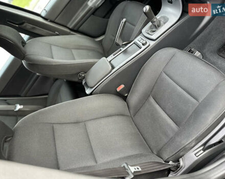 Черный Вольво В50, объемом двигателя 1.6 л и пробегом 219 тыс. км за 8300 $, фото 20 на Automoto.ua