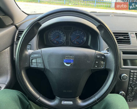 Черный Вольво В50, объемом двигателя 1.56 л и пробегом 264 тыс. км за 8300 $, фото 13 на Automoto.ua