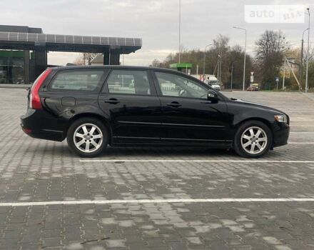 Черный Вольво В50, объемом двигателя 1.6 л и пробегом 180 тыс. км за 8700 $, фото 5 на Automoto.ua
