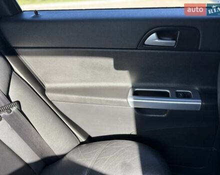 Черный Вольво В50, объемом двигателя 1.98 л и пробегом 228 тыс. км за 9600 $, фото 33 на Automoto.ua